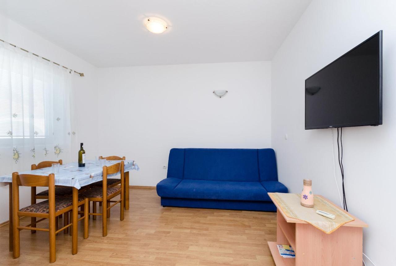 Apartments Alex Lopar Exterior photo